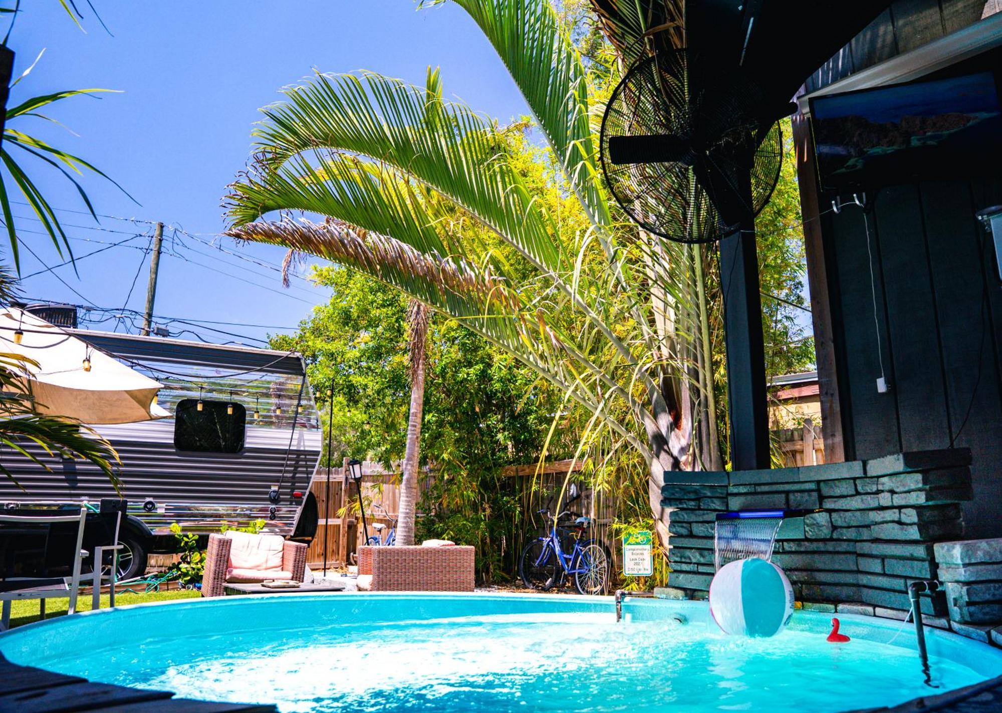 World Solo Travel'S Welcomed At St Pete Home Сент-Питерсберг Экстерьер фото