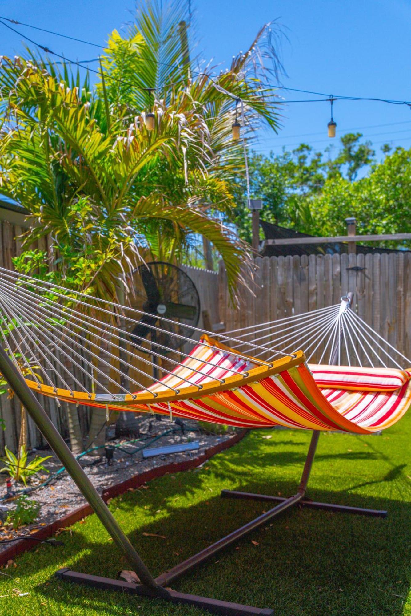 World Solo Travel'S Welcomed At St Pete Home Сент-Питерсберг Экстерьер фото